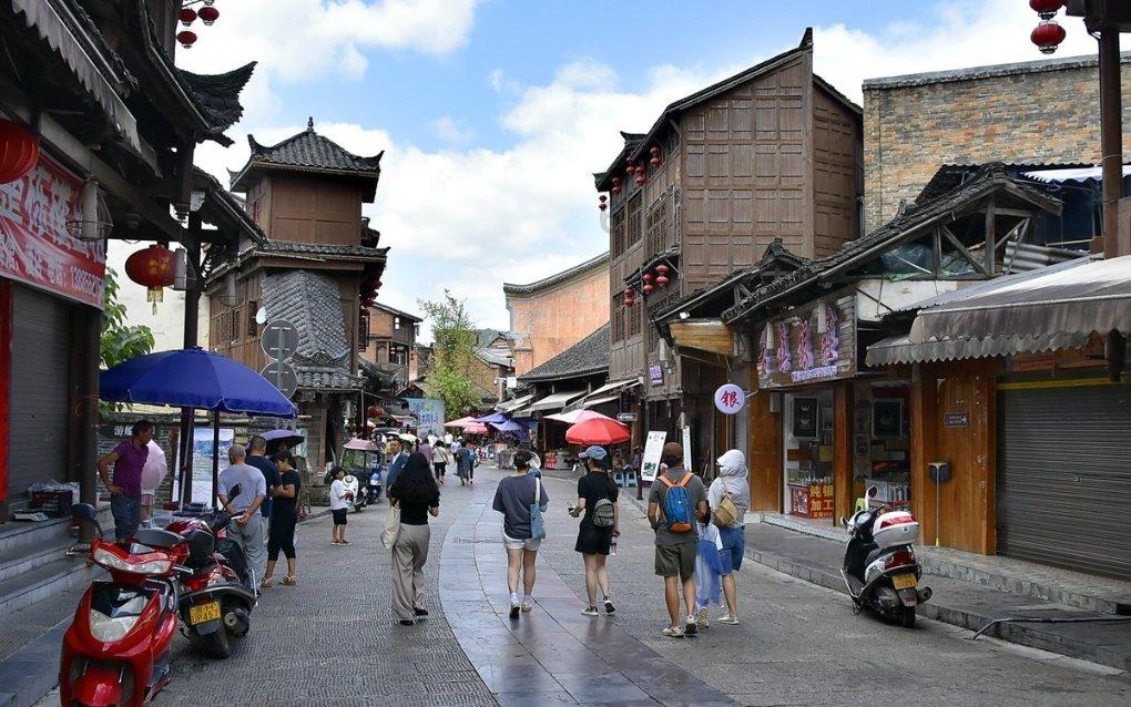 江苏金租：公司按照法律法规及交易所相关规定履行信息披露义务